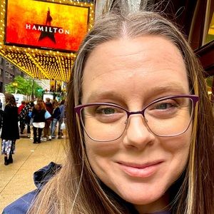 Meet your Posher, Casey